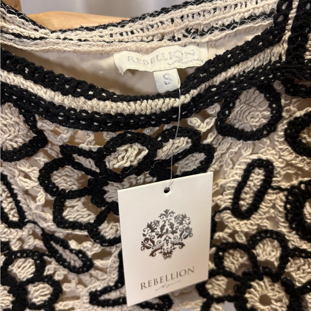 Rebellion: Black & Cream Crochet Knit Crop Top and Shorts Set - A Versatile Outf - Picture 7 of 13